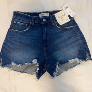 🆕 Abercrombie & Fitch The curve love Cutoff Short